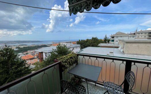 AFFITTATO – Zona Eremo Alta – Luminoso Appartamento con Terrazza