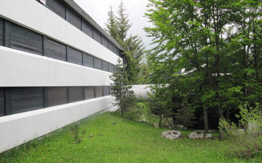 Piancavallo – Accanto alle piste da sci ed al centro di Piancavallo